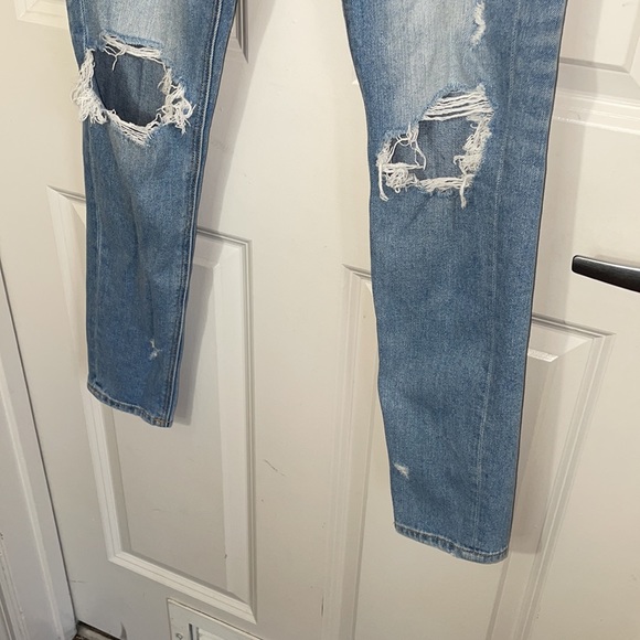 American Eagle Distressed Mom Jeans Size 00 - Picture 3 of 9